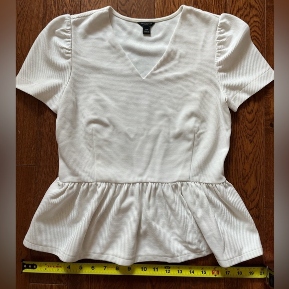 Ann Taylor Puff Sleeve Peplum Top - Picture 5 of 7